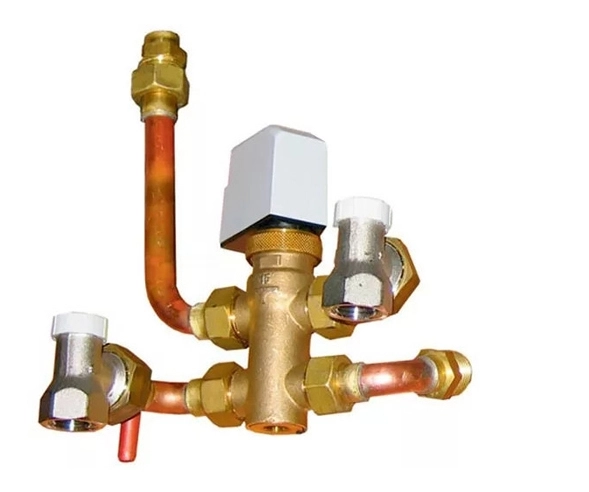 MyCond FHW Kit de instalare verticală pentru ventiloconvectoare.