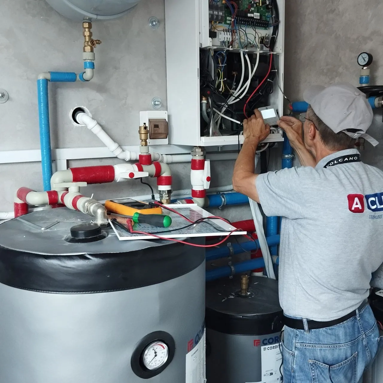 Locuință individuală cu pompe de căldură Mycond Split din seria BeeHeat